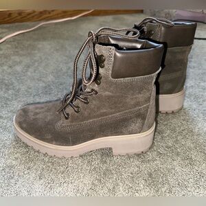Timberland suede boots